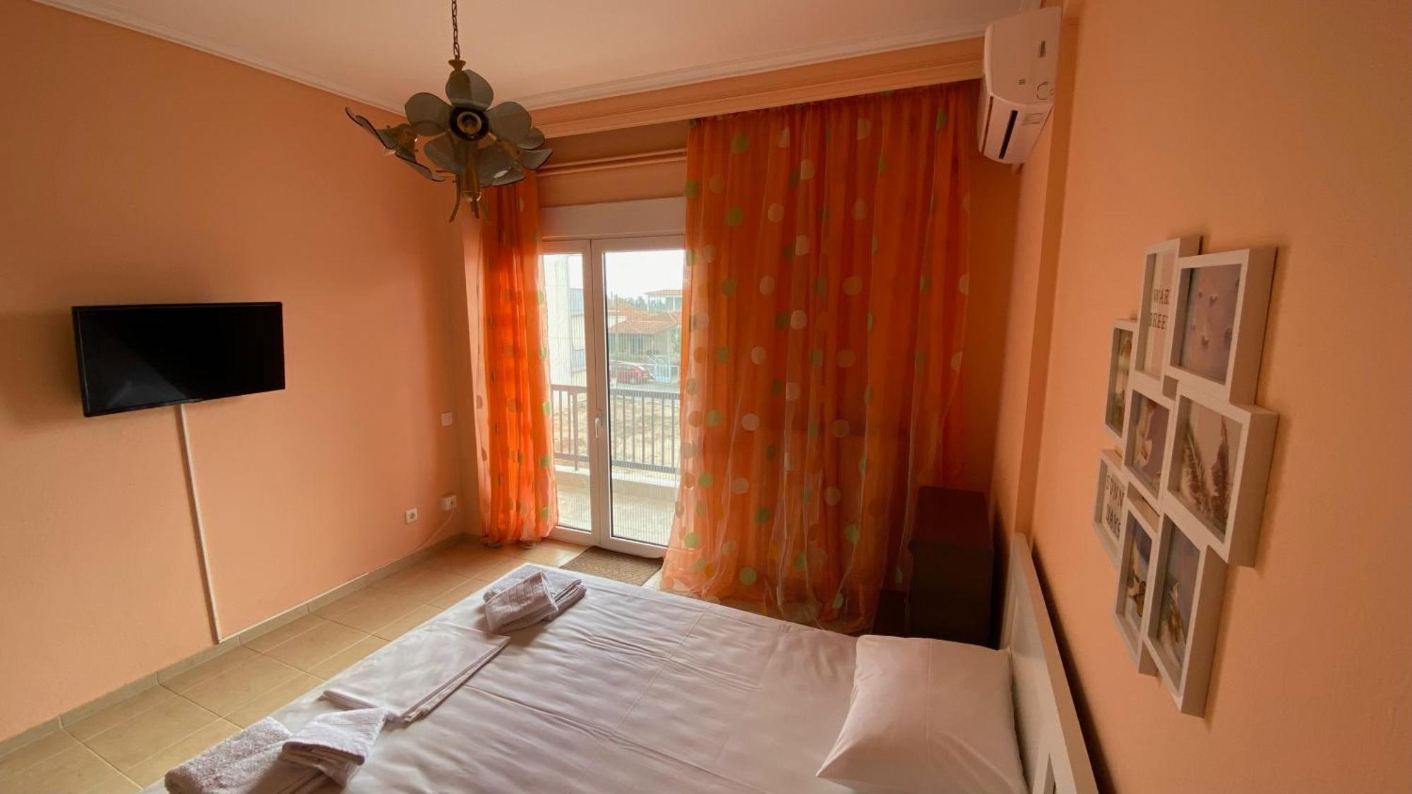 Family Apartment Néa Mudaniá Kültér fotó
